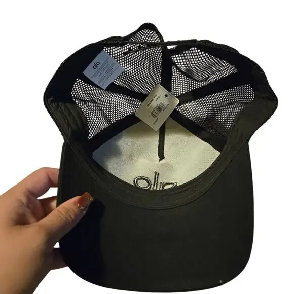 Alo Yoga District Trucker Hat in Black NEW - Picture 5 of 6